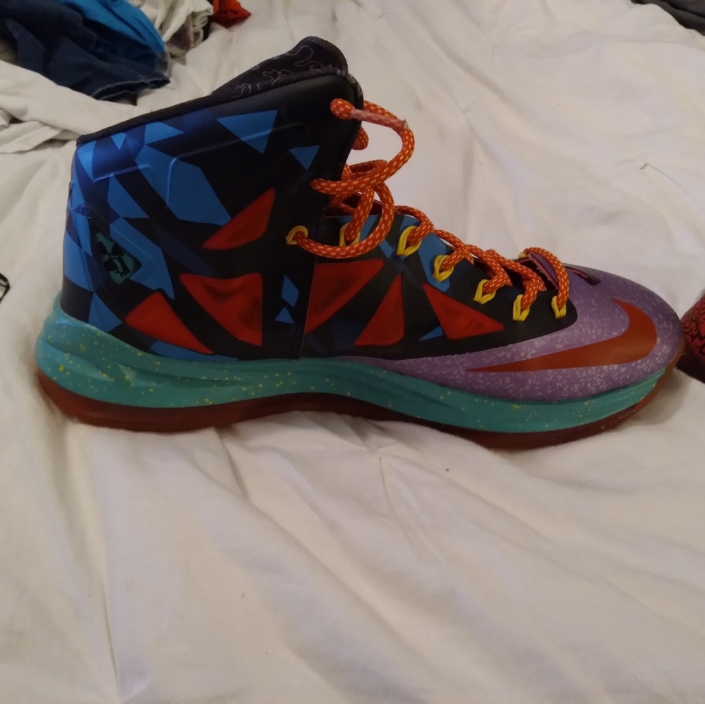Nike Lebron James/Lebron X MVP Edition Collector - Picture 4 of 16